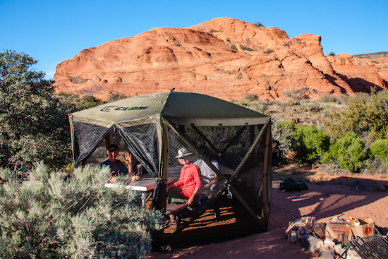 ClamSnowCanyonPicnicTable