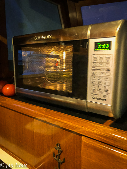 My New Cuisinart Microwave/Convection Oven is on Sale!Commuter